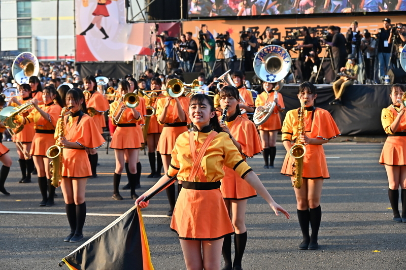 京都橘高校吹奏楽部が高雄でパフォーマンス、8万人が会場に詰めかけ