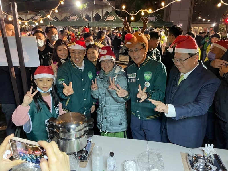 クリスマスイブに選挙キャンペーン、陳‧行政院長：団結すれば、台湾はより良くなる