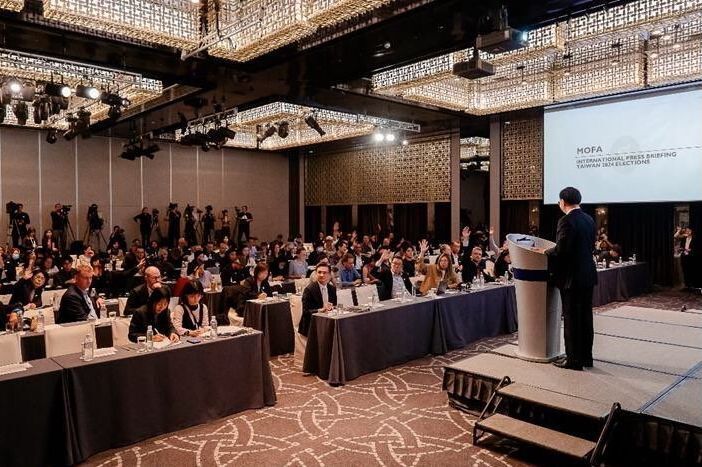 総統選前に海外メディアへ説明会、呉・外交部長：台湾は中国の選挙介入の実験場