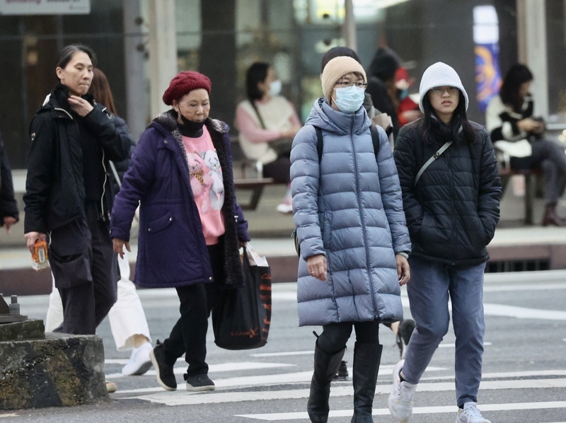 1/10昼間から気温下がる、午後中部以北は10℃に