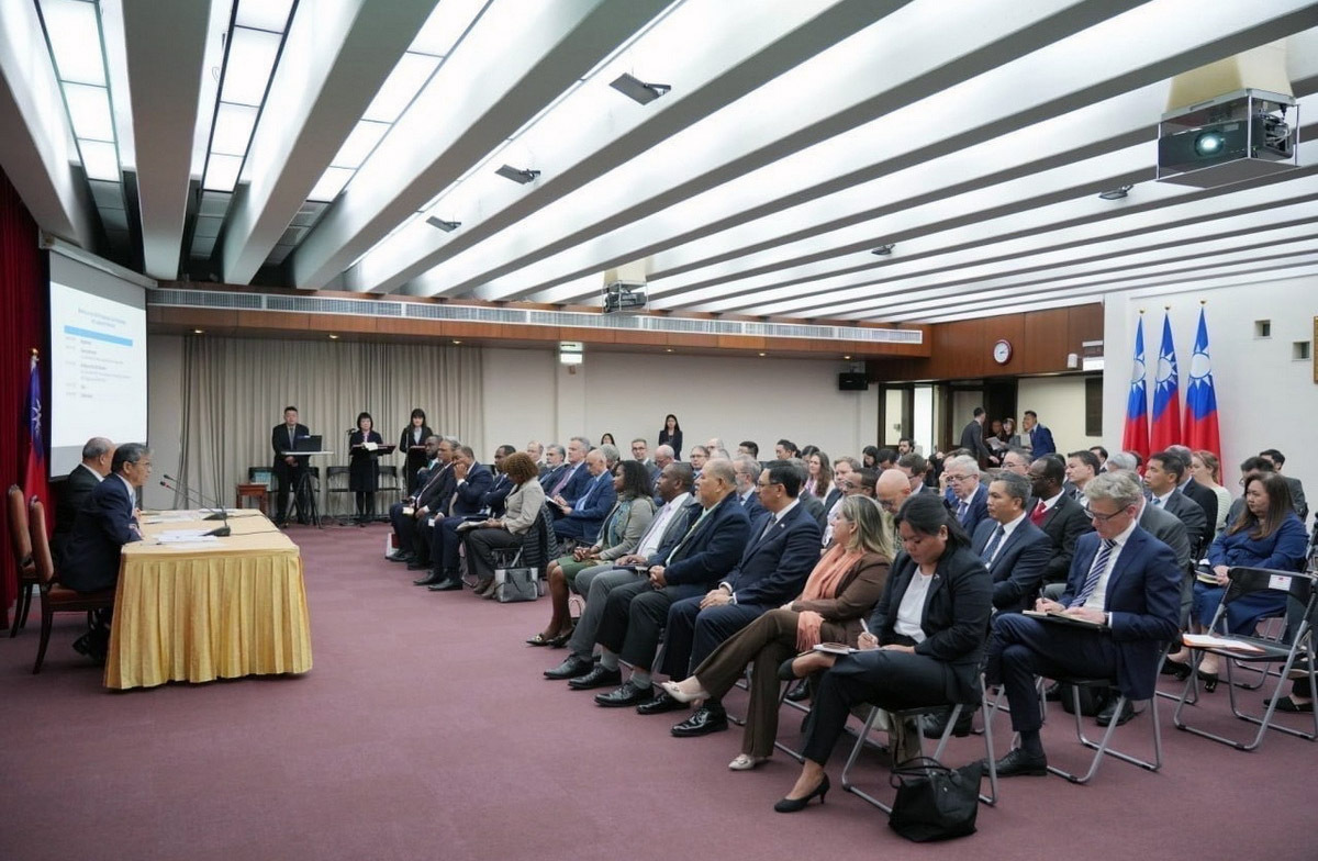 外交部、選挙結果を各国在外公館に通電、「民主パートナーと団結し権威主義に対抗」