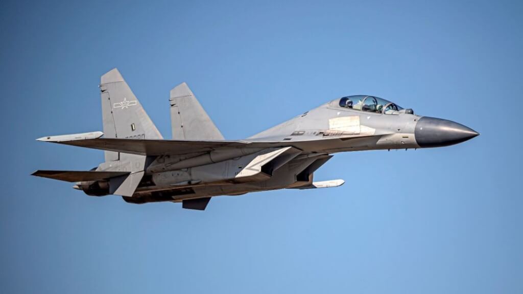 中国軍機延べ9機が台湾海峡中間線を通過、国防部：厳しく監視・対応