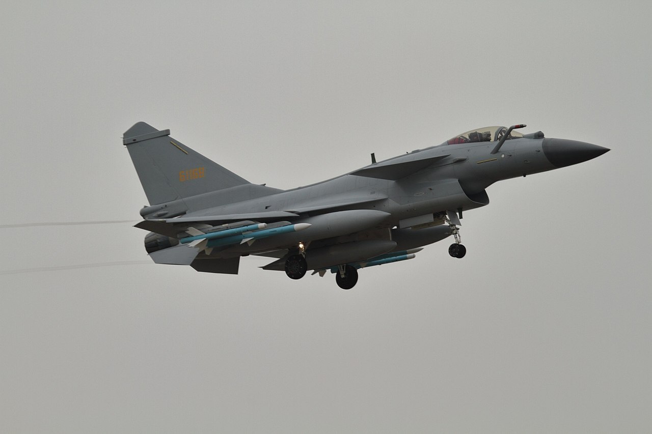 中国軍機延べ11機が台湾海峡周辺空域に侵入