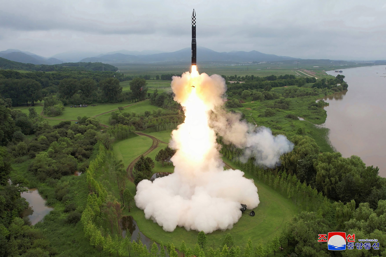 北朝鮮が弾道ミサイルを発射、外交部が地域の平和と安定を破壊と批判