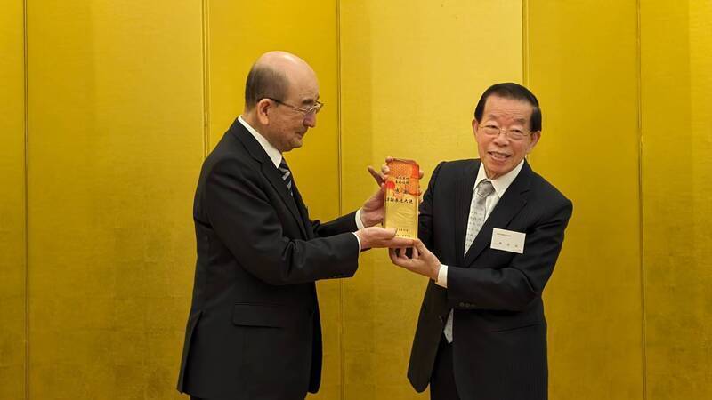 謝長廷・駐日代表8年間の台日友好への貢献を日本の団体が表彰