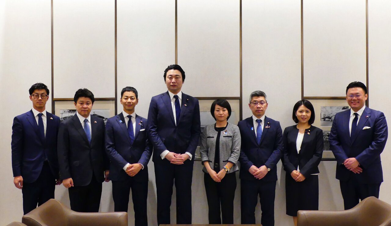 日本の自民党青年局長が李登輝・元総統の墓を参拝
