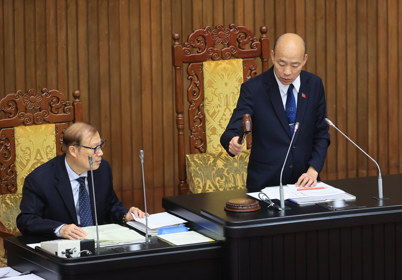 改正国籍法が可決、外国の高級な人材の帰化申請条件を緩和