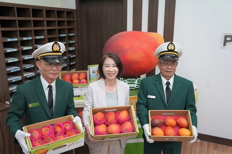 愛文マンゴーの季節到来、屏東県が中華郵政とコラボで販促イベント