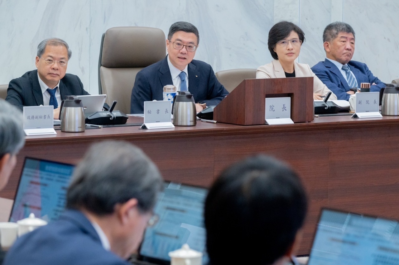 卓栄泰・行政院長、就任後初の本会議、「都市と地方均衡化の為の政策、着実に実現」