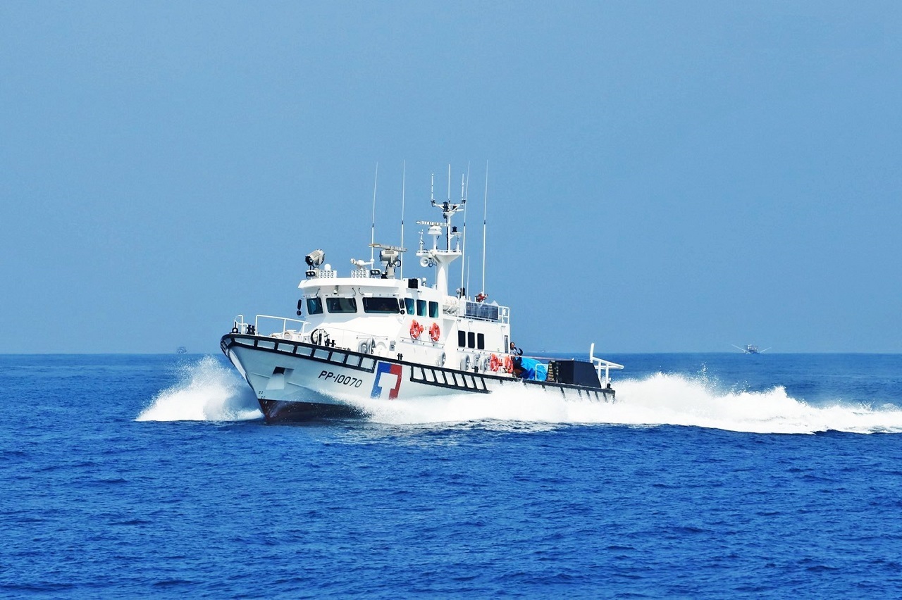 中国籍の男が小型船で台湾北部‧淡水河に進入