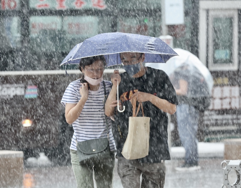 7/10午後は局地的な大雨や雷、突風に注意