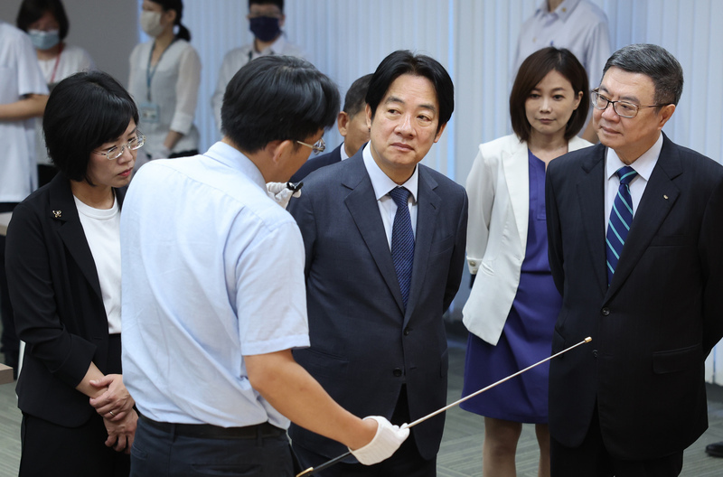 頼‧総統が档案管理局を視察、重要情報の隠蔽禁止を要求