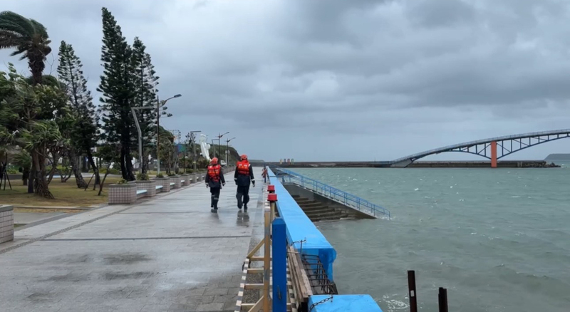 台風3号襲来、1万人以上の旅客が離島・澎湖に足止めされる