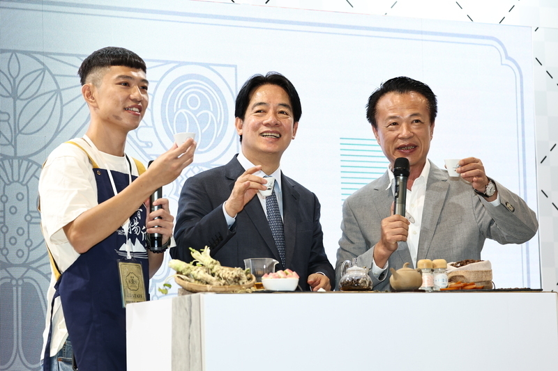 美食展出席の頼・総統「3つのプロセスで台湾の観光立国めざす」