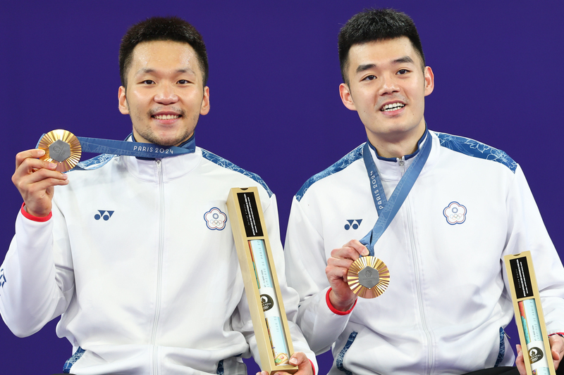 【パリ五輪】バド男子複で台湾の李洋・王斉麟ペアが二連覇