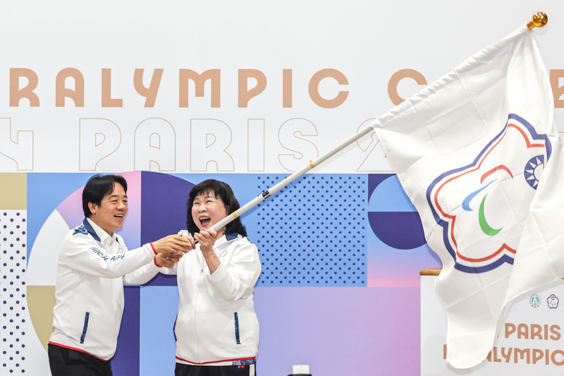 スポーツオンライン - 2024-08-24 - バドミントン、パリパラ五輪、バレー、バスケ、少年野球