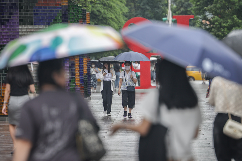 8/29北部・東部が36℃以上、午後雷雨の範囲が拡大