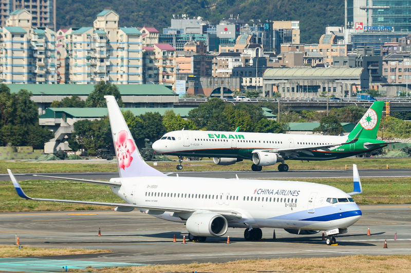 台風10号の影響、日本への空の便が多数欠航