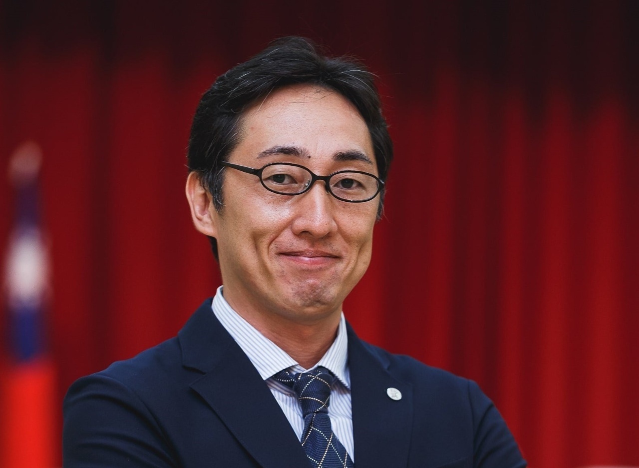 行政院の政務顧問に日本人の野崎孝男さんが就任