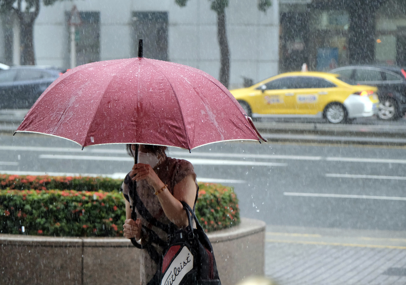 9/11午後は雷雨に注意、各地の最高気温は33度から35度