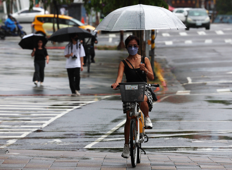 9/18午後は各地で雷雨に注意、中南部は雨の範囲が広がる