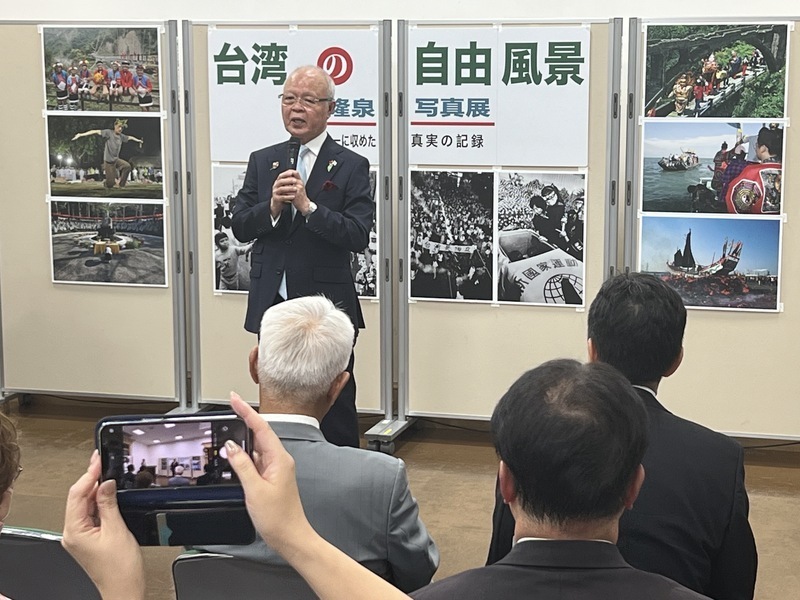 台湾人カメラマンの台湾民主化写真展が日本・大阪で開催