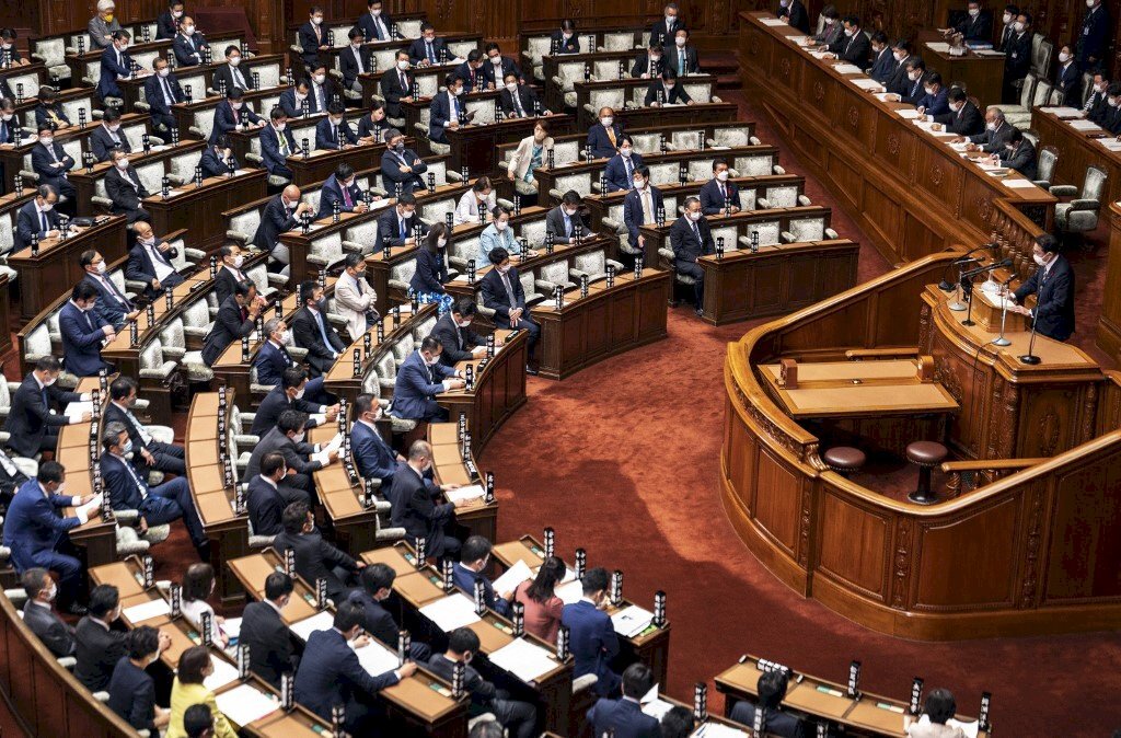 衆院選に1344人が立候補、うち女性は314人で過去最多