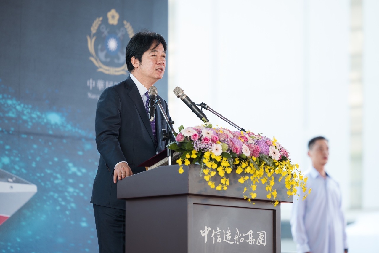 台湾国産軽量フリゲート艦が「安竜」セレモニー、頼‧総統：艦艇の国産化は着実に進展