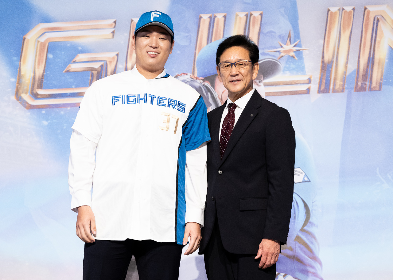 日本ハムと3年契約の台湾プロ野球・古林睿煬が入団会見