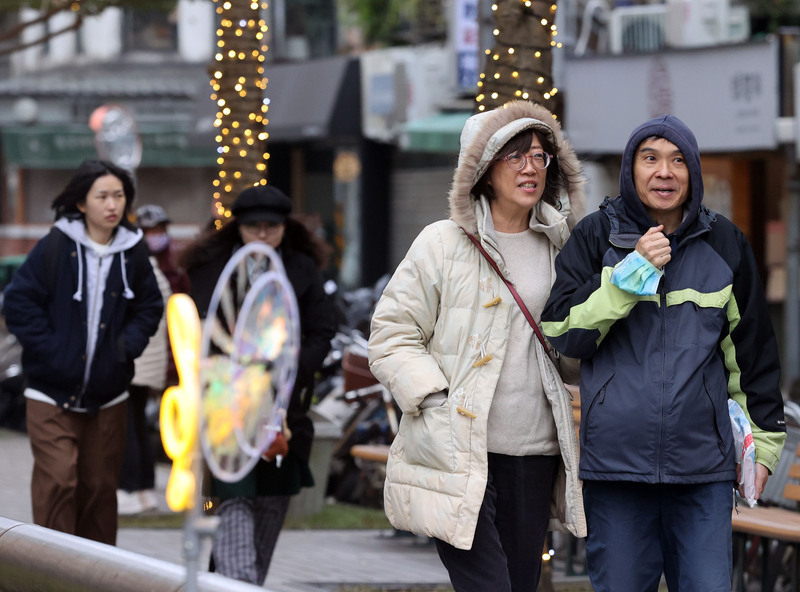 12/24日中は気温上昇、午後から雨脚が弱まる