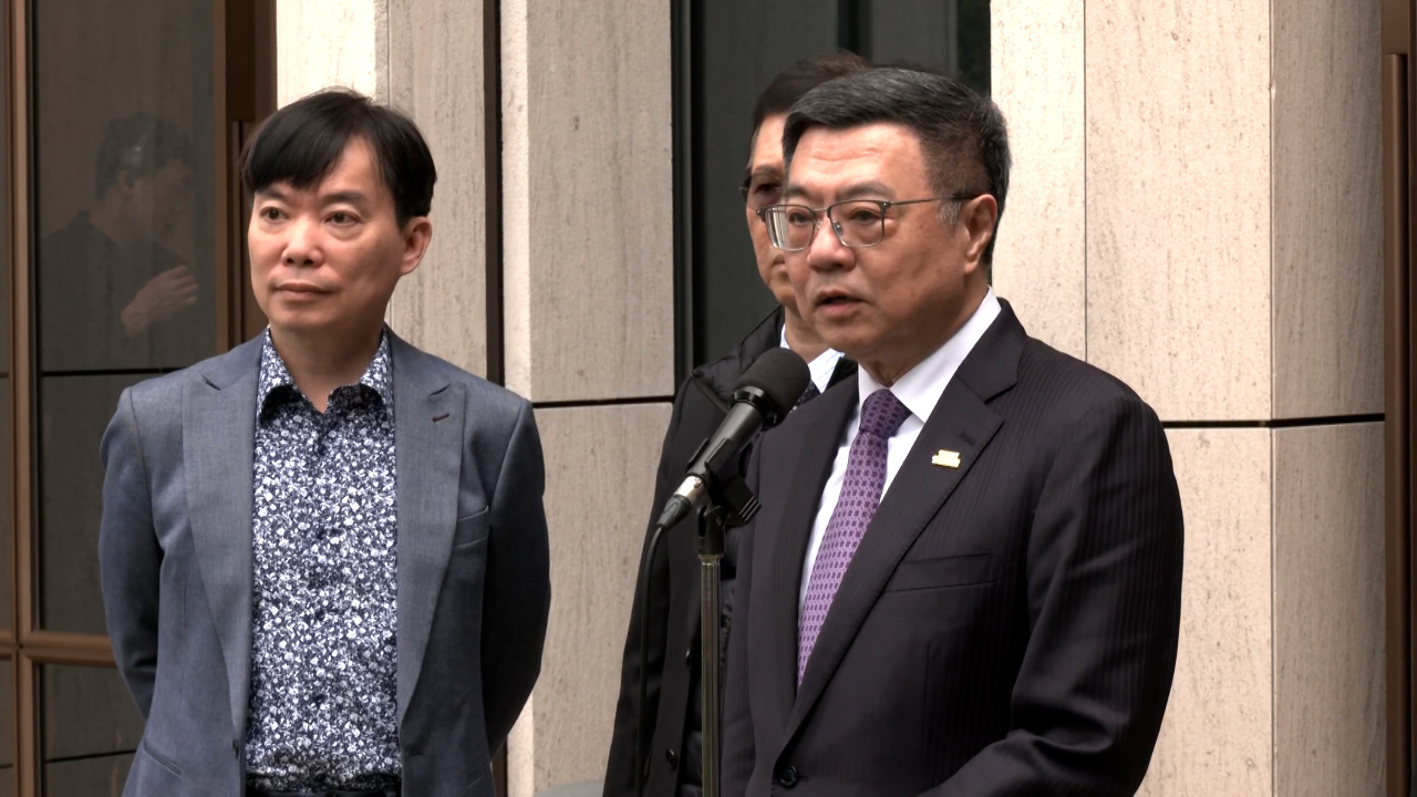 強行採決の3つの法案、卓・行政院長「憲政の秩序で回復を」