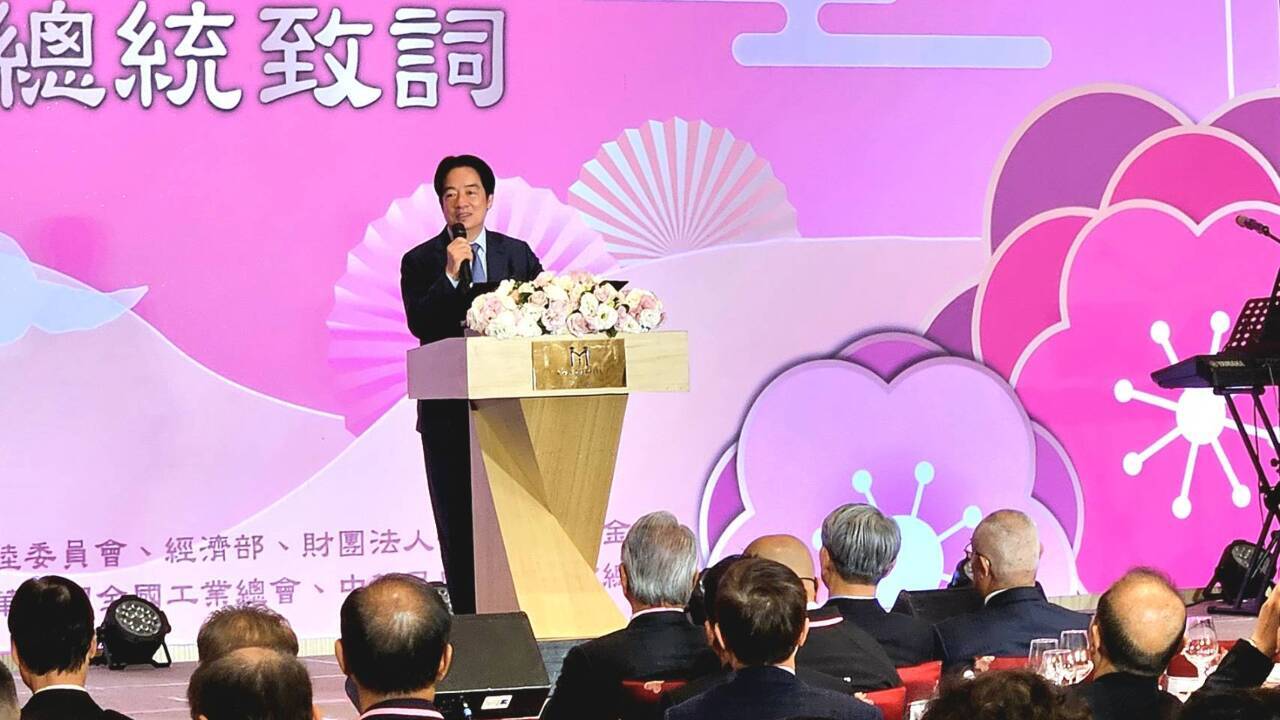 頼‧総統が台湾企業の春節イベントに出席、金利‧為替‧物価の安定を強調