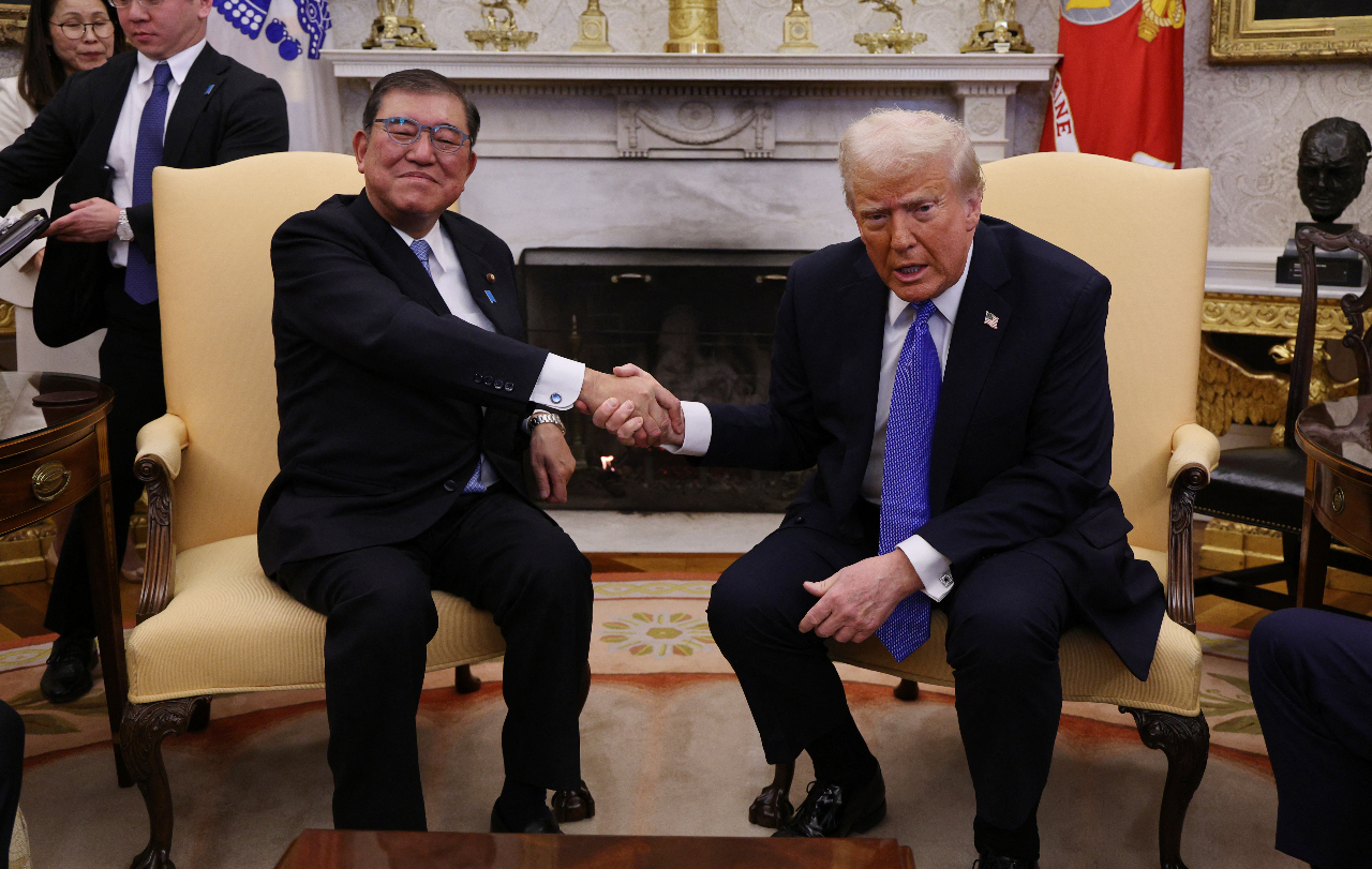 日本の石破首相が米トランプ大統領と会談、台湾海峡の平和の重要性を再確認