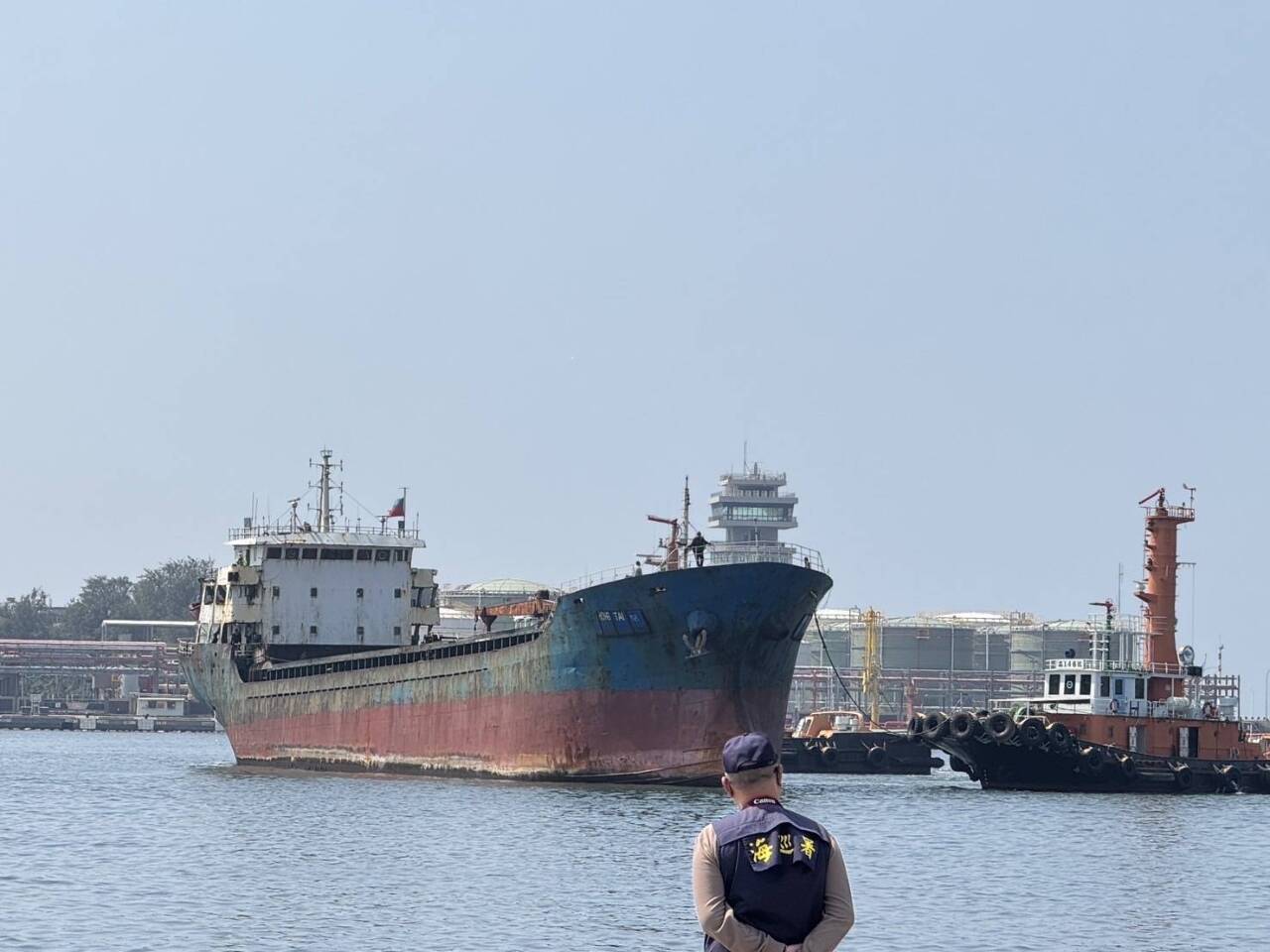 海底ケーブル損傷疑い、地裁が中国人船長の勾留と接見禁止を決定
