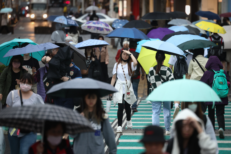 3/6は各地で雨の降りやすい天気に、中部以北は最低気温13度