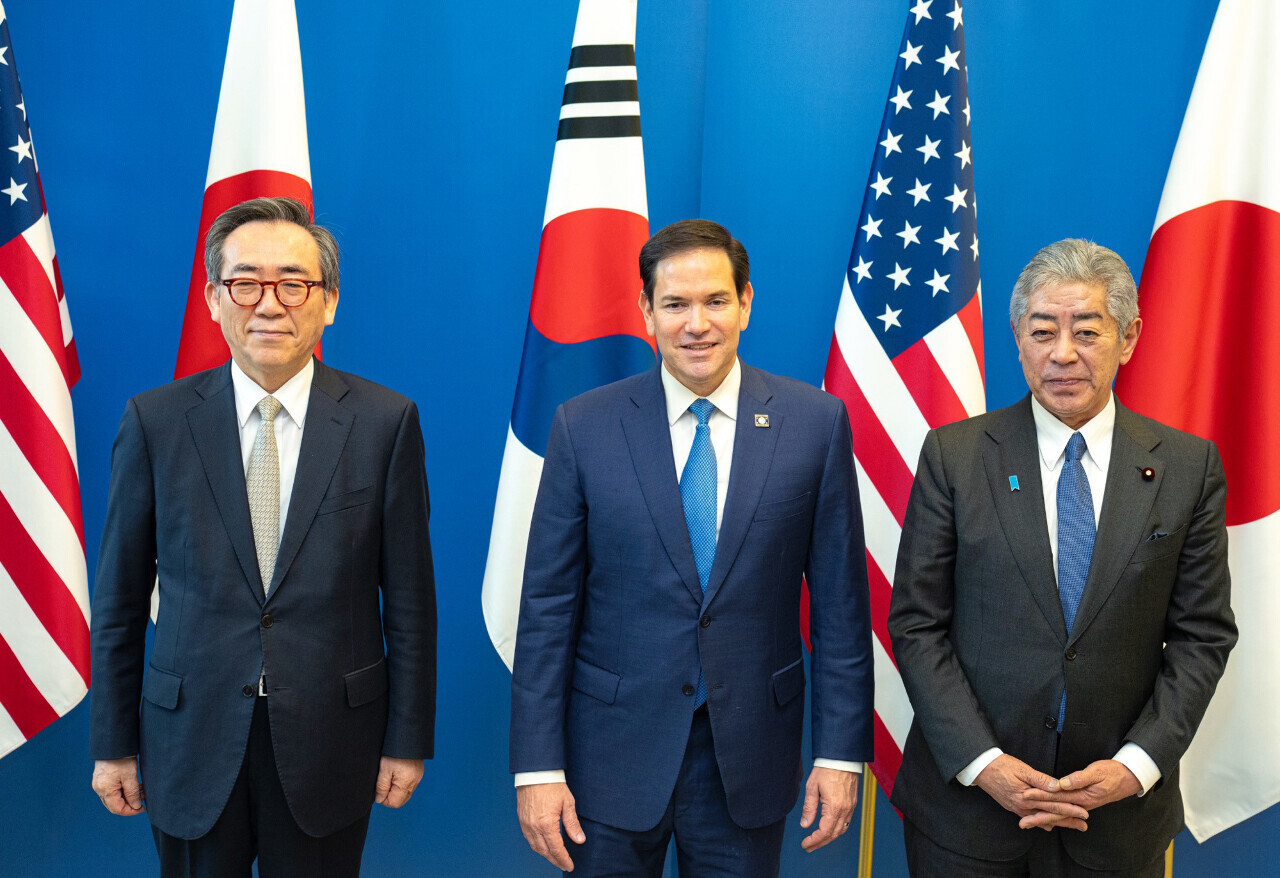 日米韓の外相が中国軍事演習に懸念　外交部：中国による現状変更企図を各国が理解