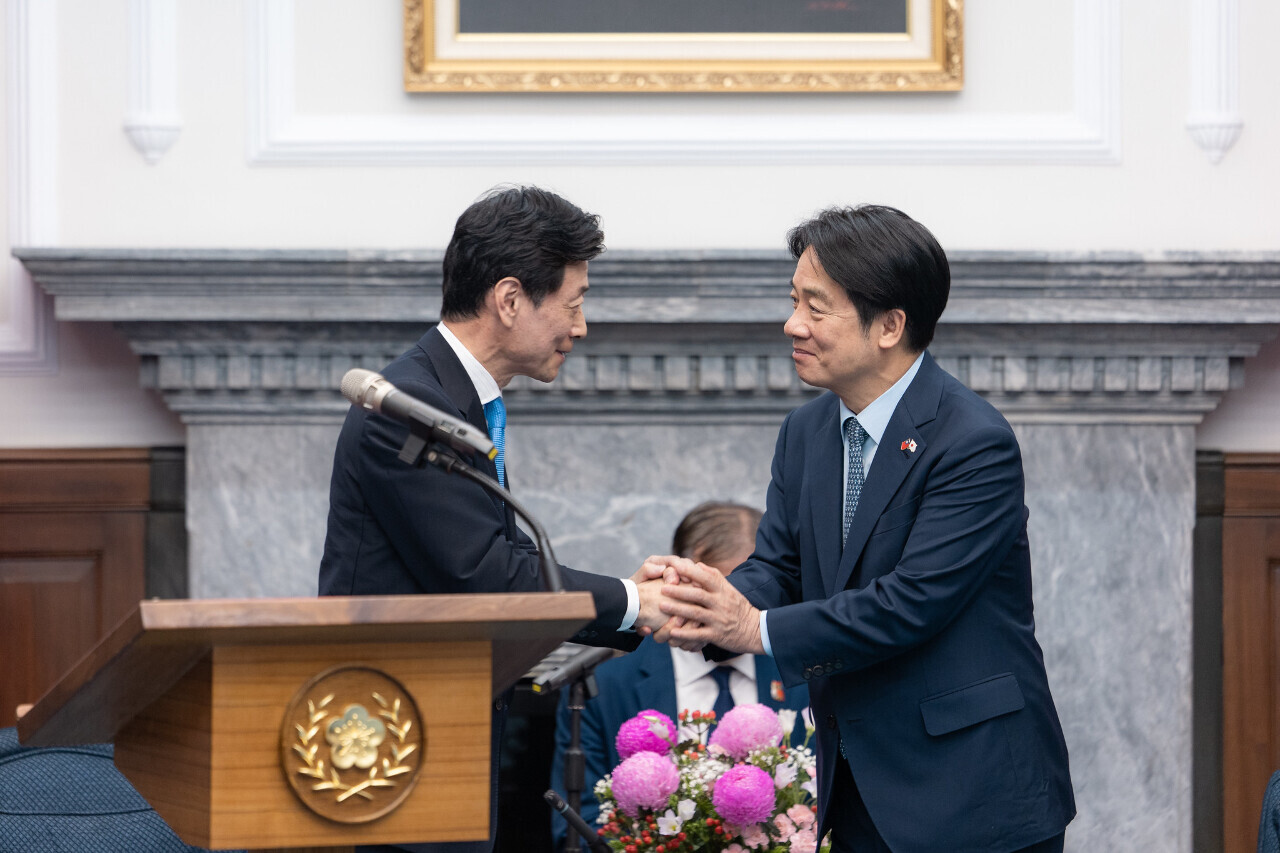 日本の西村康稔元経産相が頼・総統を表敬訪問、台湾有事は世界の有事