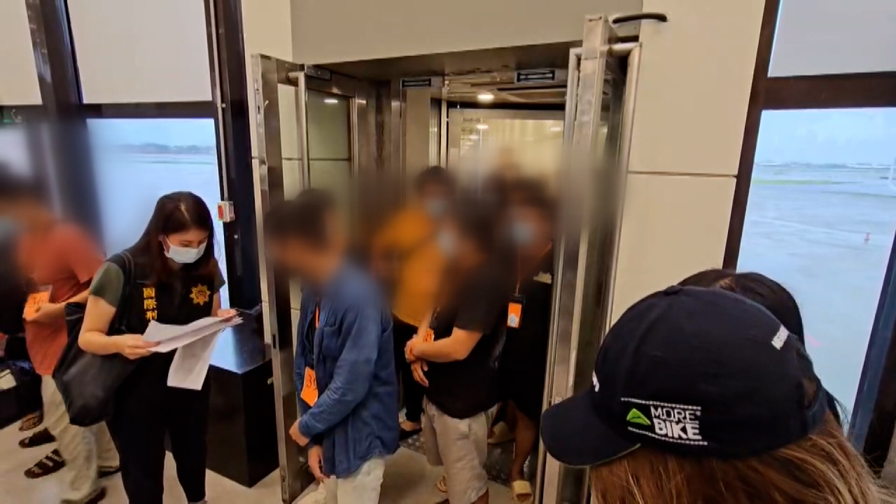 ミャンマーから計55人の詐欺被害者や指名手配犯らが台湾へ帰国