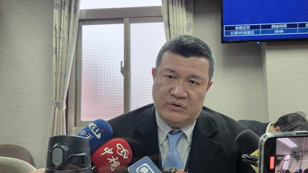 内政部：中国身分証保有調査の第二段階、地方公職者‧教師が対象