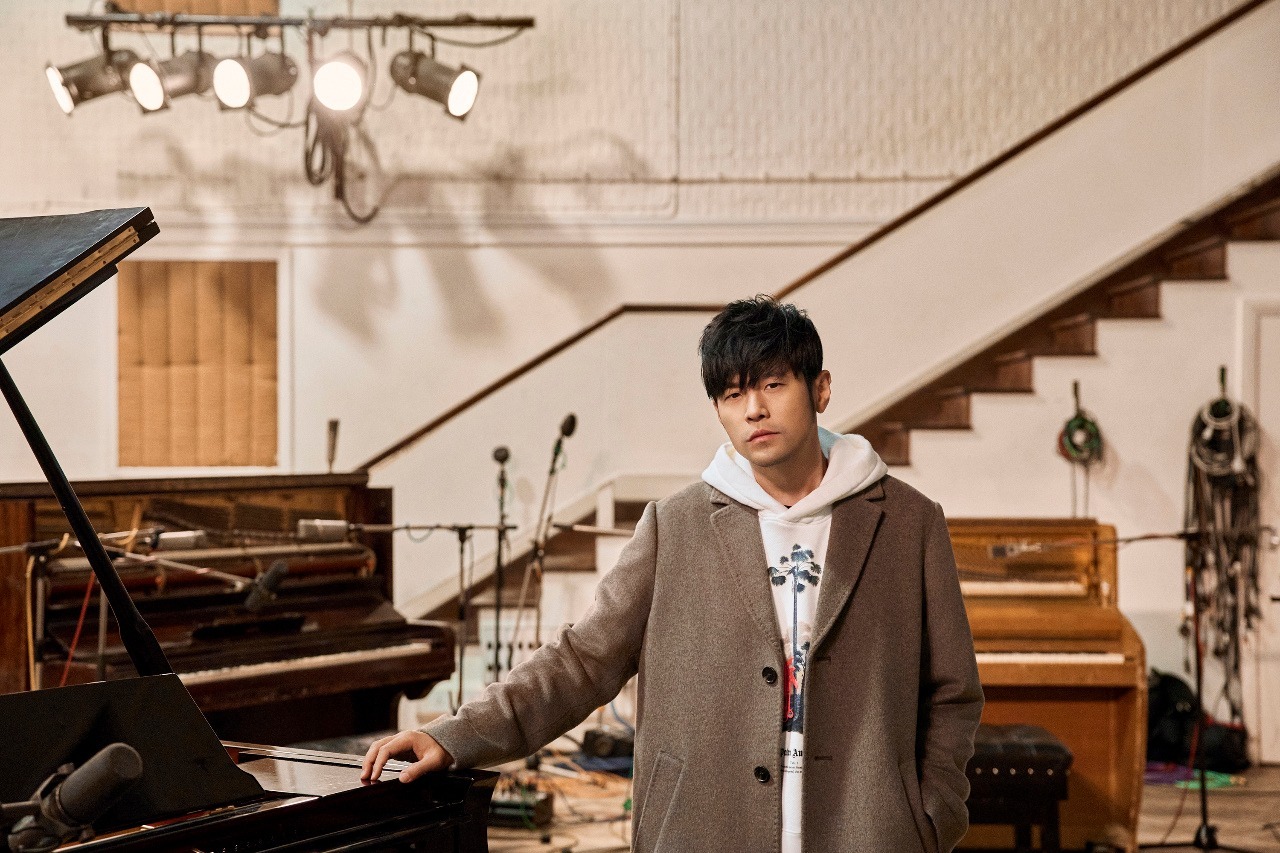 英「アビー・ロード・スタジオ」で生まれた周杰倫のピアノの新曲が配信スタート